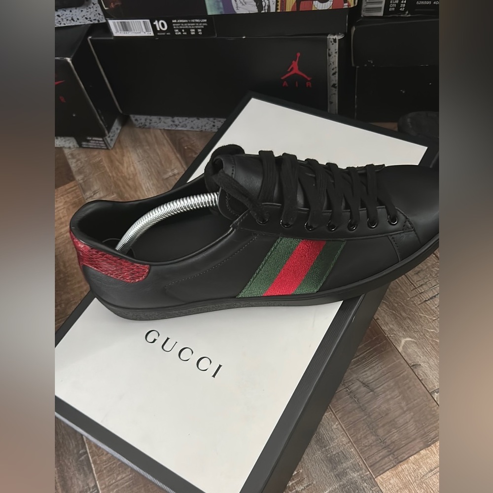 Brand new Gucci men size 10
